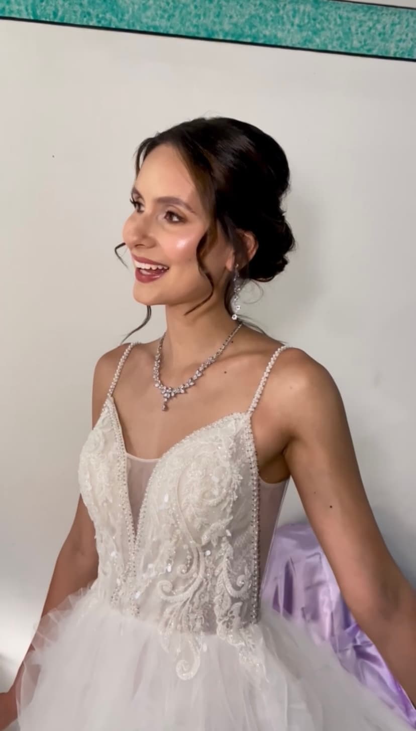 Maquillaje y peinado novia