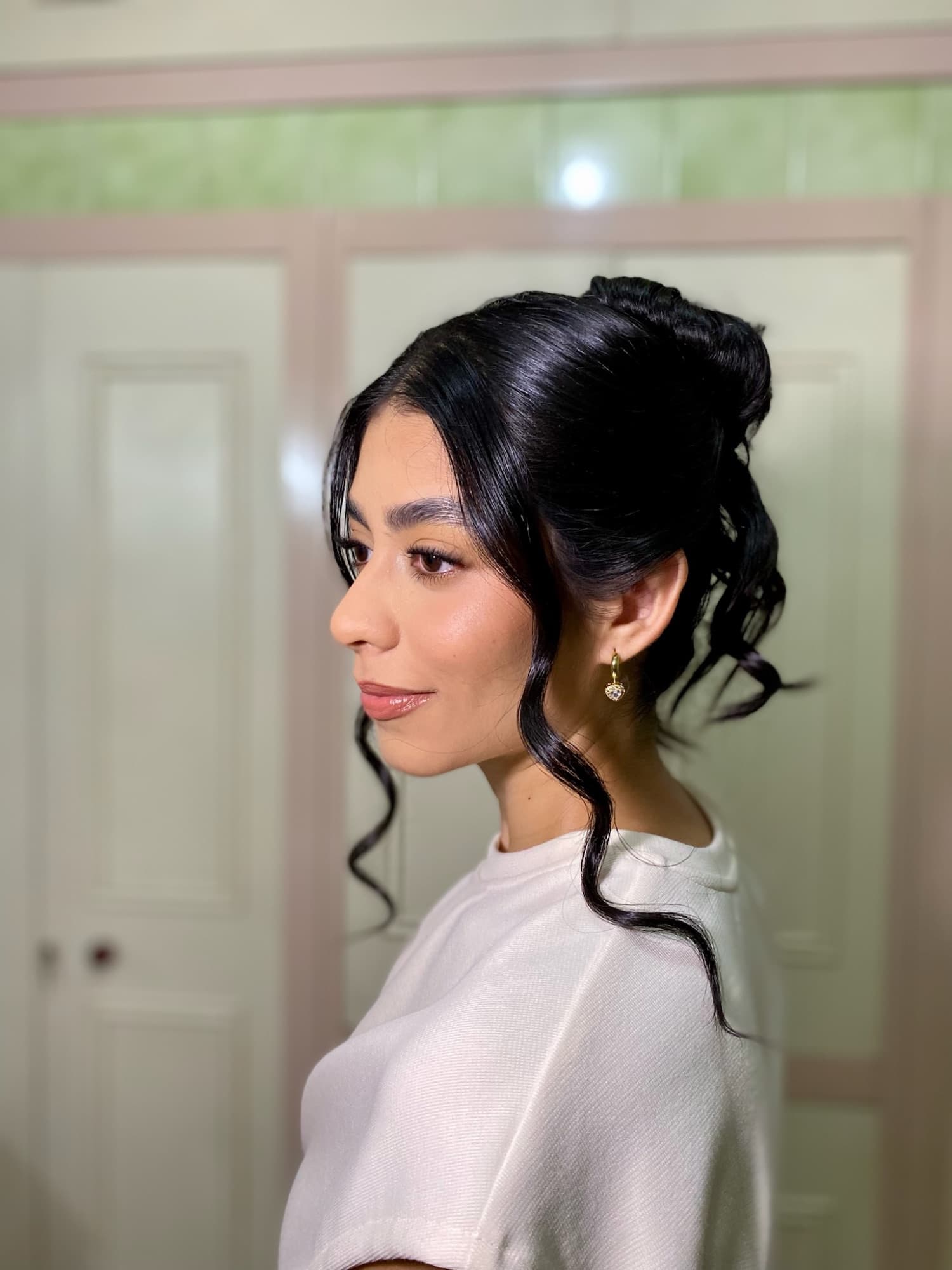 Maquillaje y peinado social
